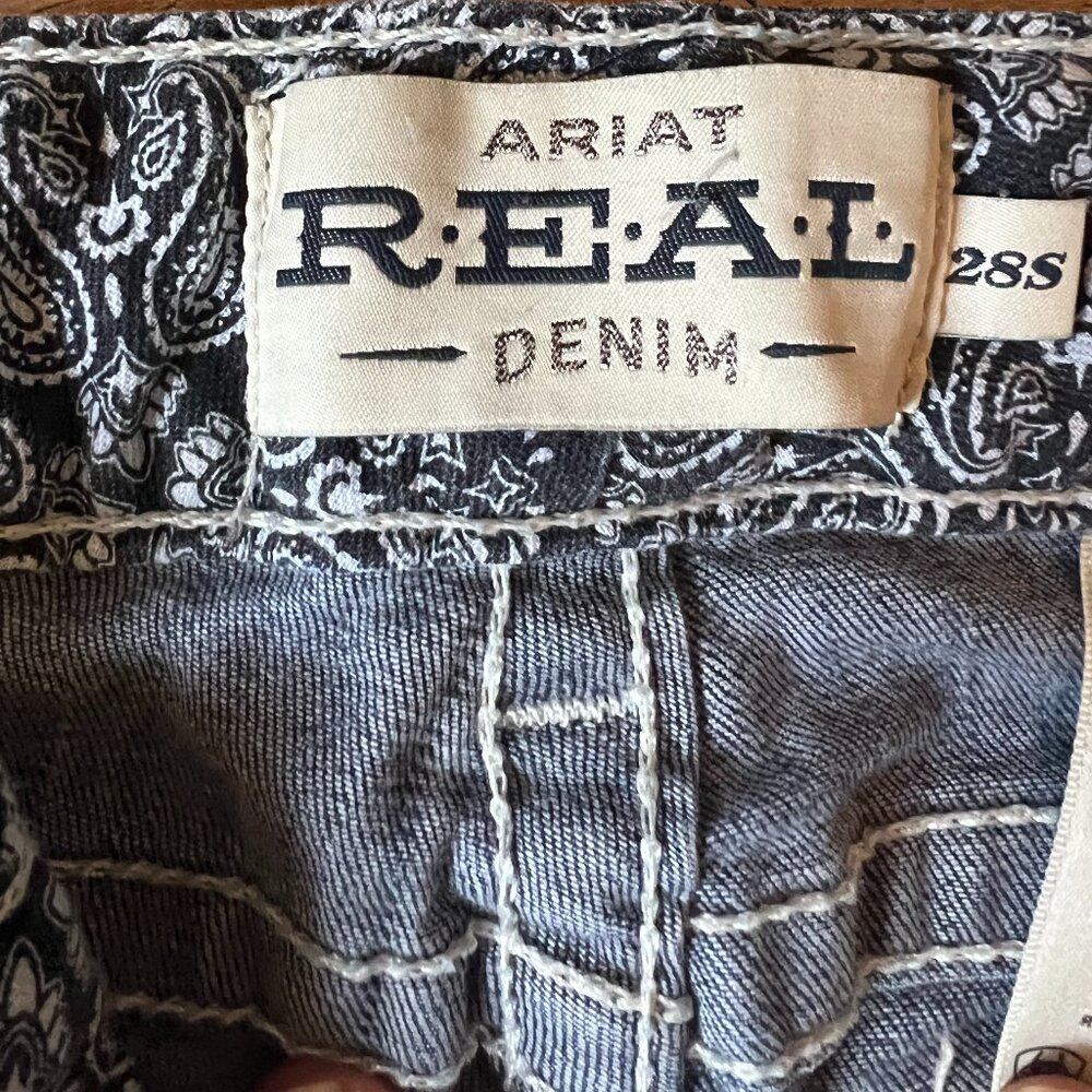 ARIAT 28